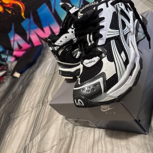 Balenciaga sneakers - Picture 2 of 6